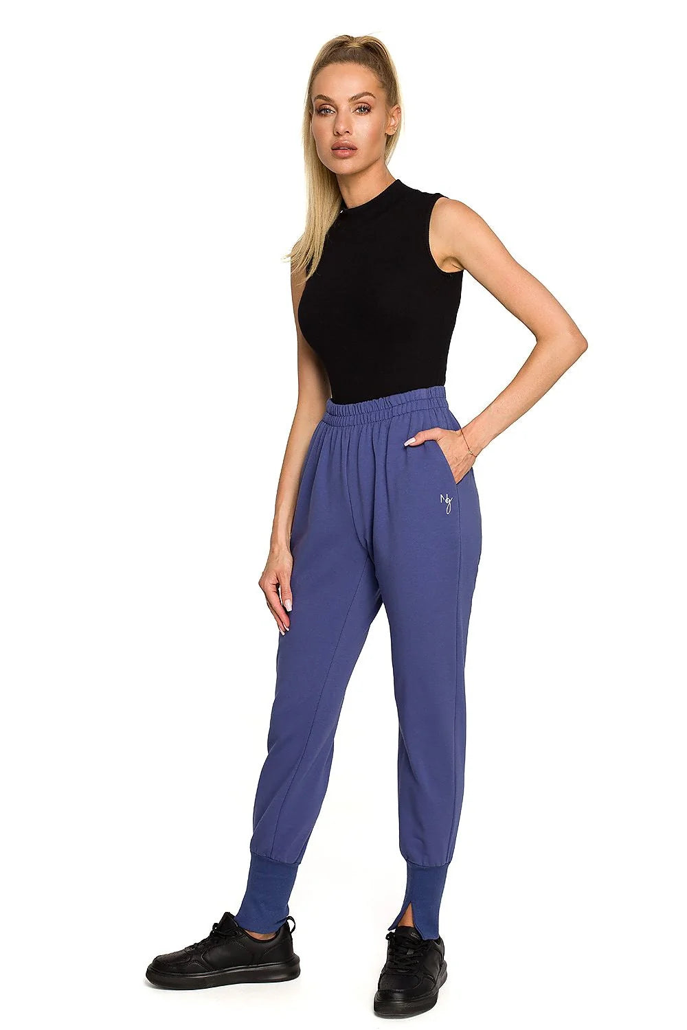 Pantalon survêtement Moe avec broderies et fentes, coupe ajustée, taille haute, coton élasthanne, style urbain pour femme