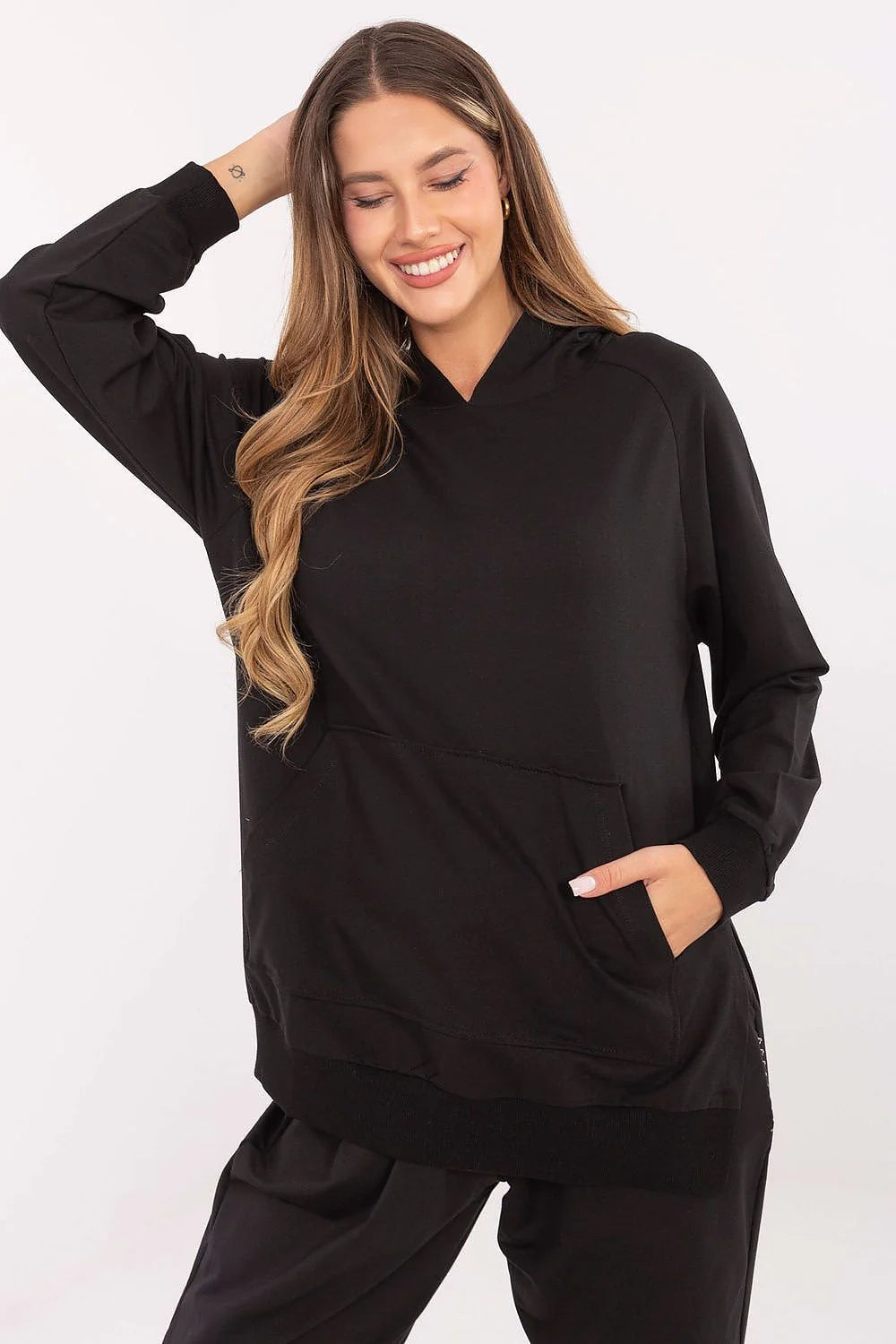 sweatshirt femme oversize noir tunique encolure V discrète capuche manches raglan poche kangourou jersey doux extensible coton élasthanne