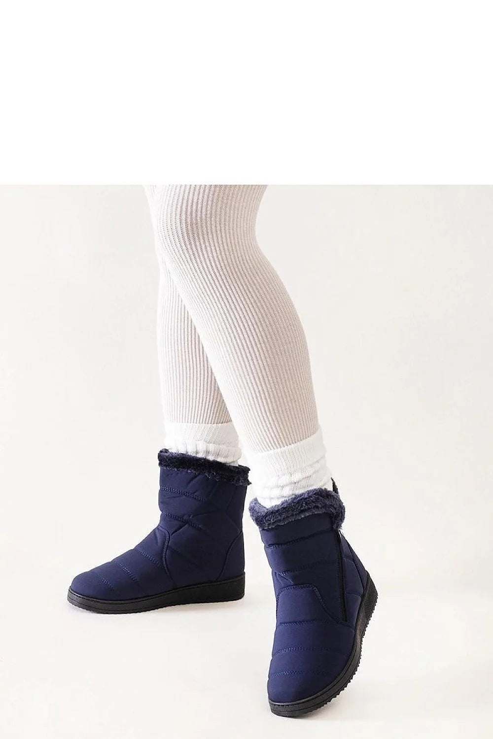 bottines neige femme matelassées bleu marine fausse fourrure doublure chaude semelle caoutchouc antidérapante fermeture éclair latérale