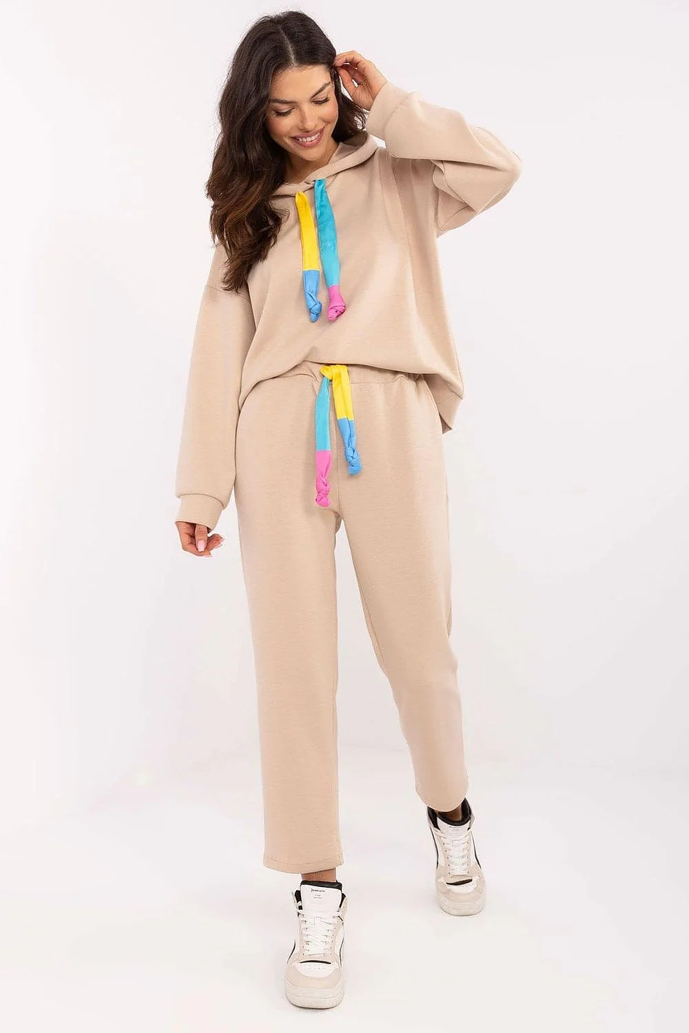 ensemble ItalyModa loungewear femme beige sable oversize sweat capuche jogger pantalon droit cheville molletonné doux confortable cordons tricolores