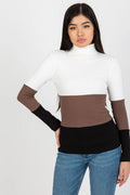 pull col roulé maille côtelée colorblock blanc taupe noir coupe slim ajustée manches longues extensible doux confortable casual chic polyvalent