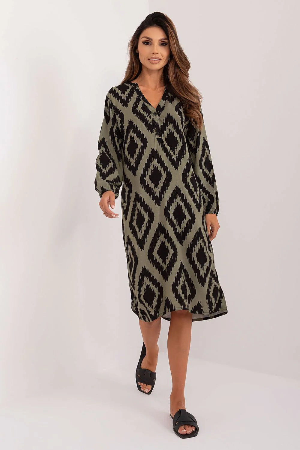 Robe Sublevel femme style décontracté motif géométrique vert kaki manches longues coupe ample col V élastiqués poignets polyvalente été hiver
