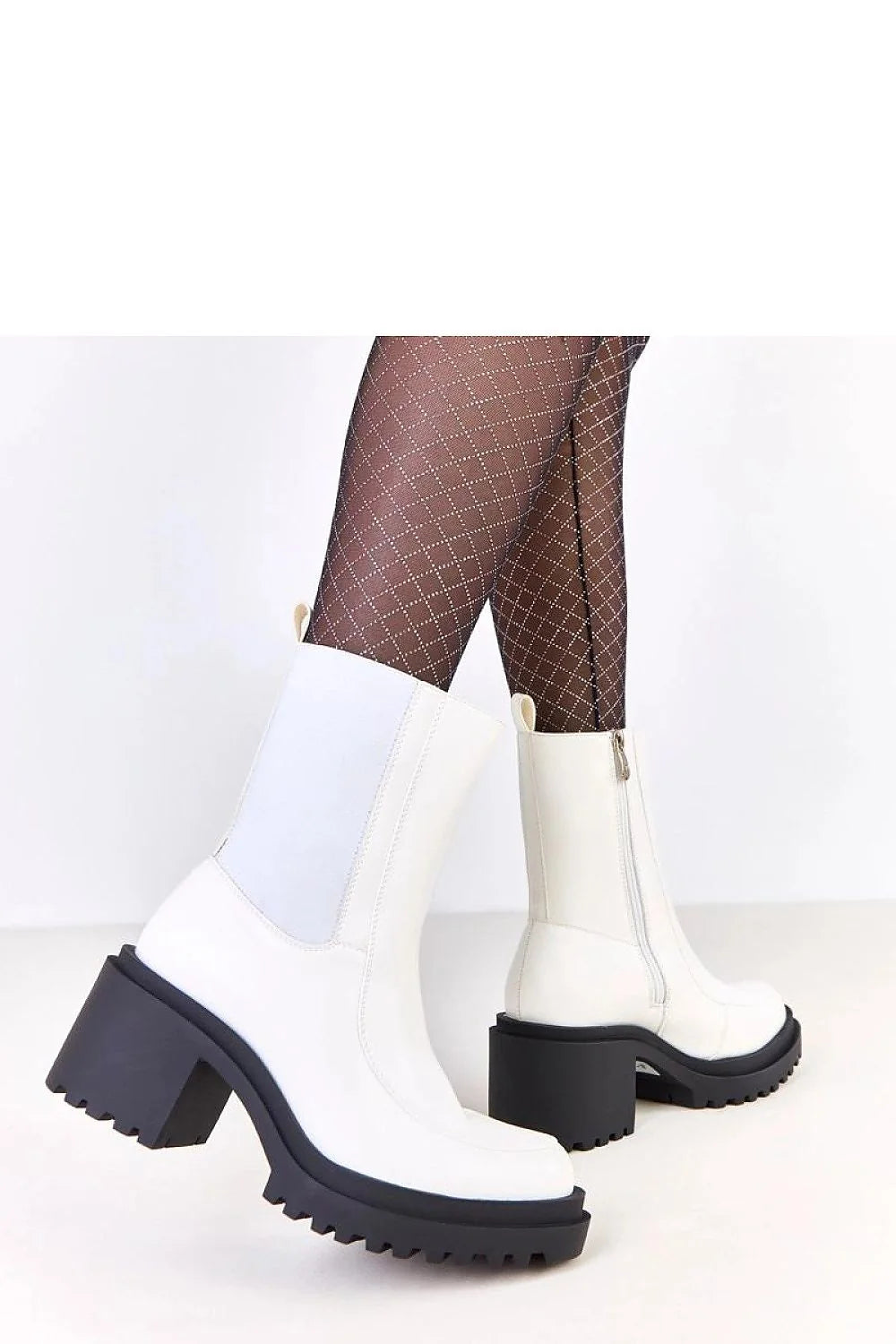 bottines femme mi mollet blanches cuir synthétique zippées inserts élastiques côtés doublure chaude bout arrondi semelle plateforme noire