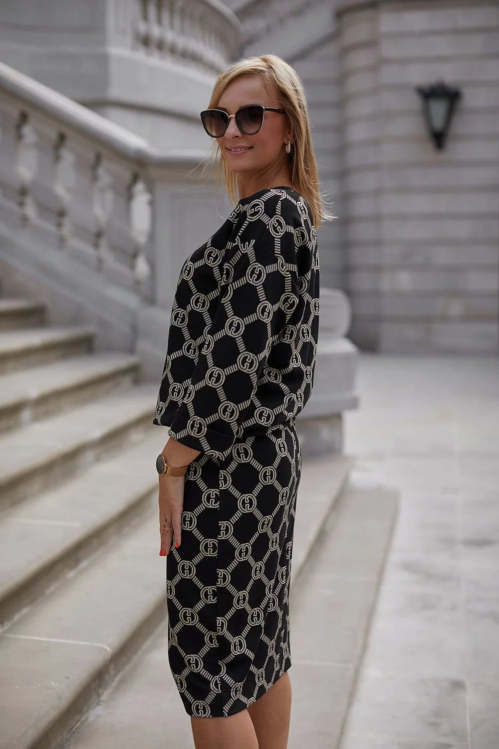 Ensemble deux pièces pour femmes maille géométrique noire et beige coupe droite manches longues poches taille ajustable