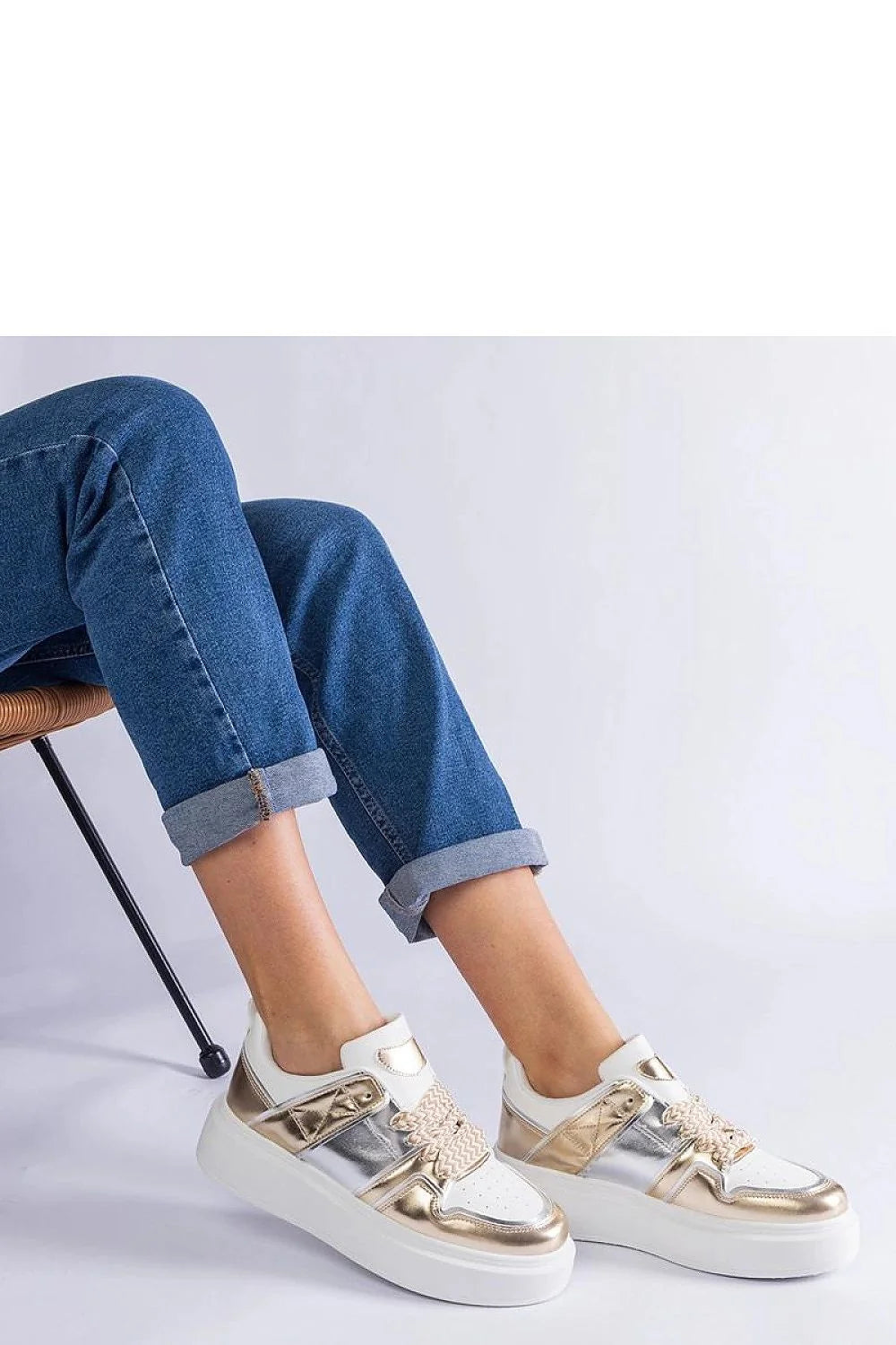 baskets femme dorées argentées cuir écologique blanc plateforme semelle épaisse confortable lacets tressés perforé urbaine tendance casualchic élégantes
