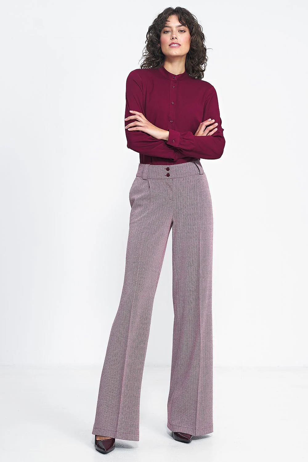 pantalon Nife femme bordeaux taille haute jambe large coupe évasée tissu texturé chevrons viscose polyester polyuréthane ceinture plis marqués élégant