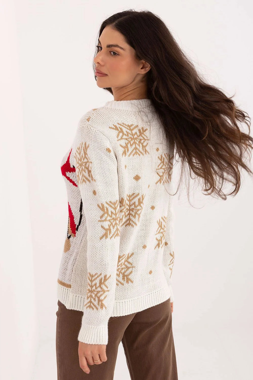pull femme noël jacquard tricotée blanc cassé col rond manches longues coupe droite motif renne rouge doré flocons cosy