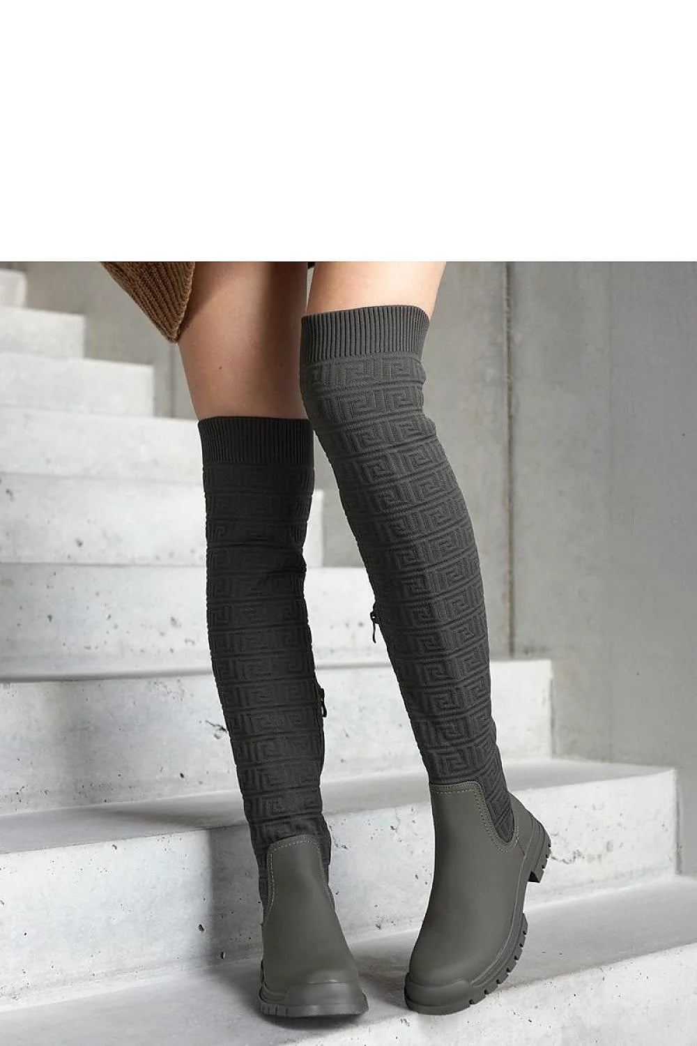 Bottes hautes cuissardes pour femmes design moderne élégant motif géométrique vert kaki matériau synthétique confortable