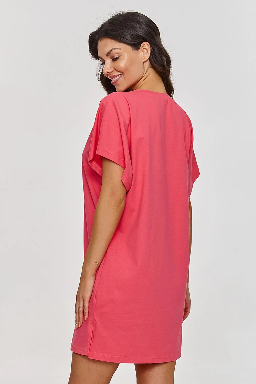 Robe de jour décontractée femme style t-shirt coton couleur corail manches courtes col rond coupe droite sans motifs occasion quotidienne