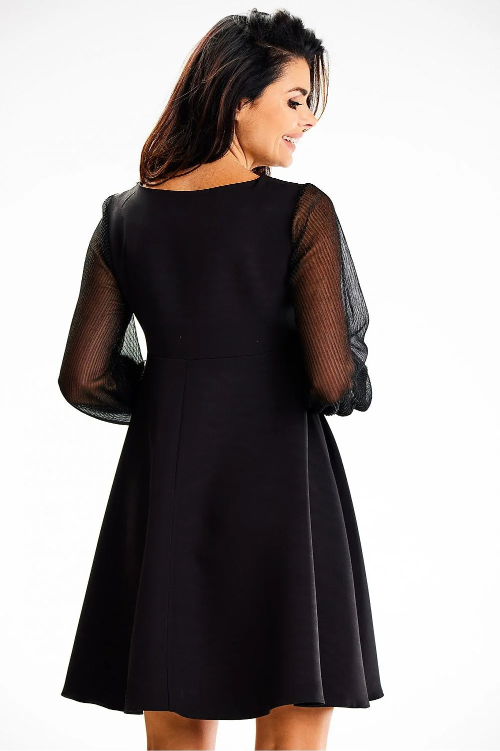 robe soirée noire trapèze courte satinée manches longues transparentes tulle plissé bouffantes poignets élastiqués col rond ajustée féminine élégante sophistiquée