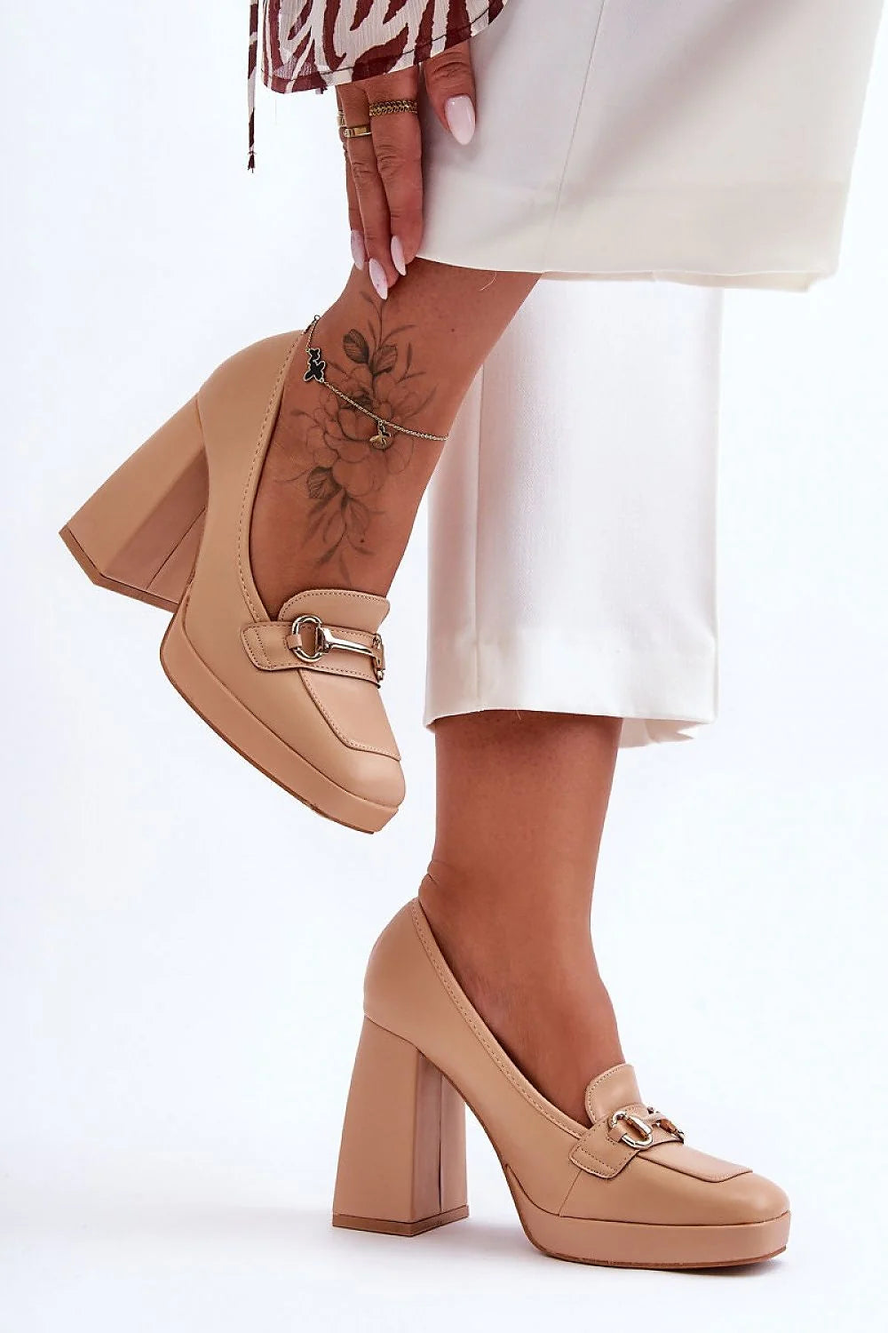 Escarpins à talons massifs Step in style design moderne couleur beige nude matériau écologique bride métallique femme occasion formelle