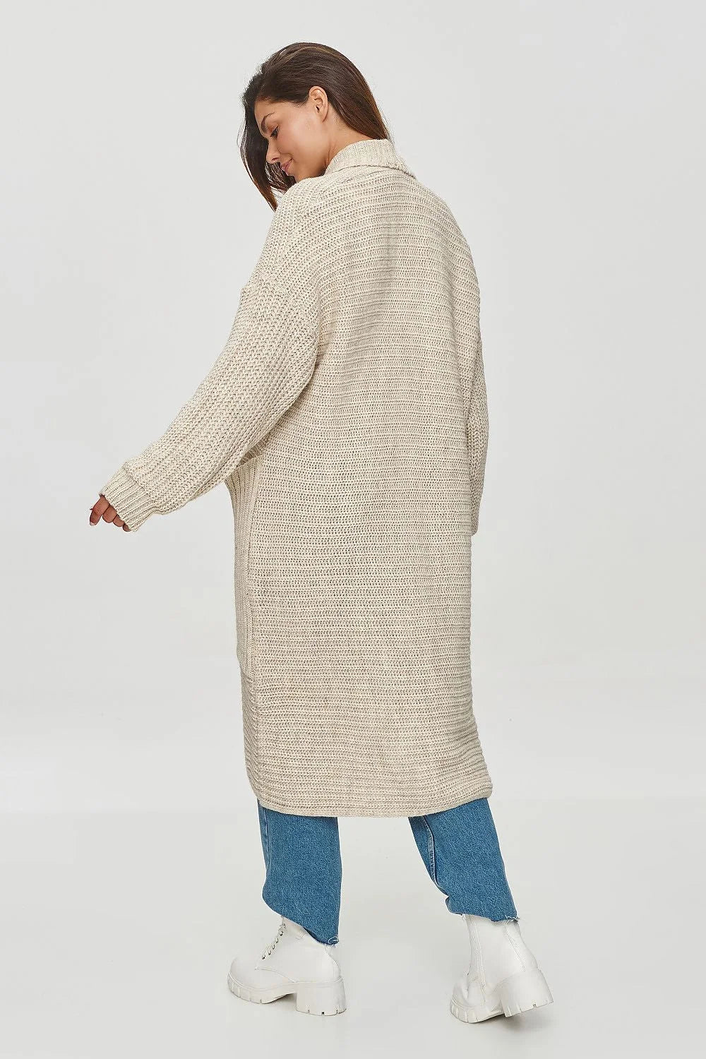 cardigan long oversize beige doux cosy automne hiver femme tricot côtelé épais manches bouffantes poches plaquées