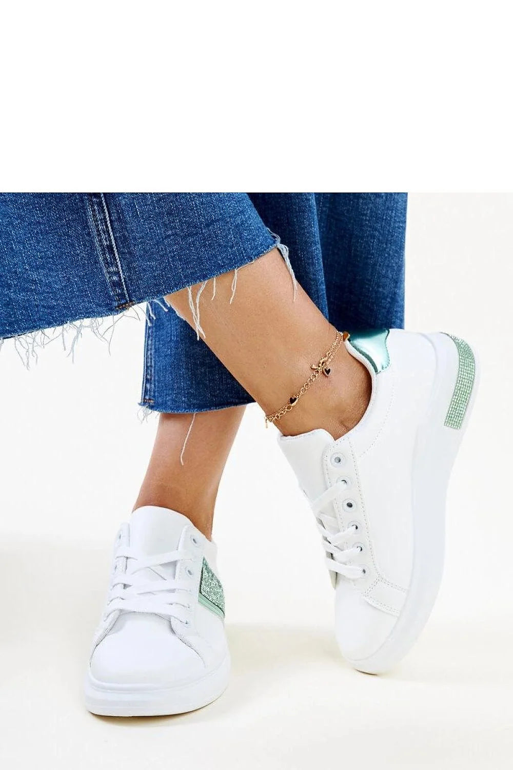 Chaussures de sport Solea pour femmes baskets blanches design moderne élégant lacets simili-cuir strass argenté vert émeraude confort durabilité mode sportif