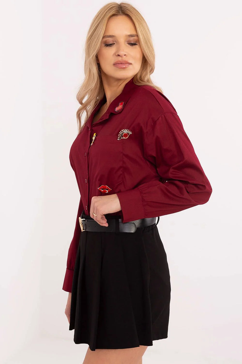 Chemise manche longue Italy Moda en coton aéré élasthanne, style classique intemporel, poche frontale, broches fantaisie, pour femme