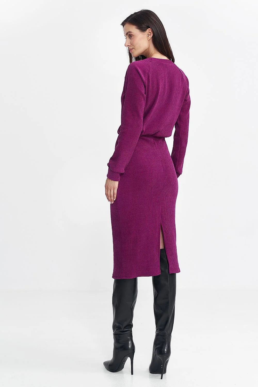 Robe de jour chic moderne pour femme, style élégant, manches longues, col rond, taille élastique, longueur midi, maille douce, couleur prune, occasion semi-formelle, robe polyvalente