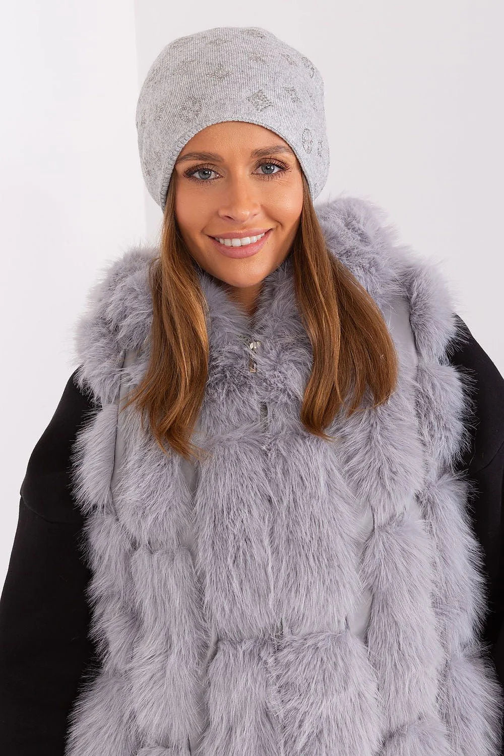 Bonnet d'hiver en cachemire avec strass et cape fourrure femme, look élégant et chaud, ensemble hiver féminin