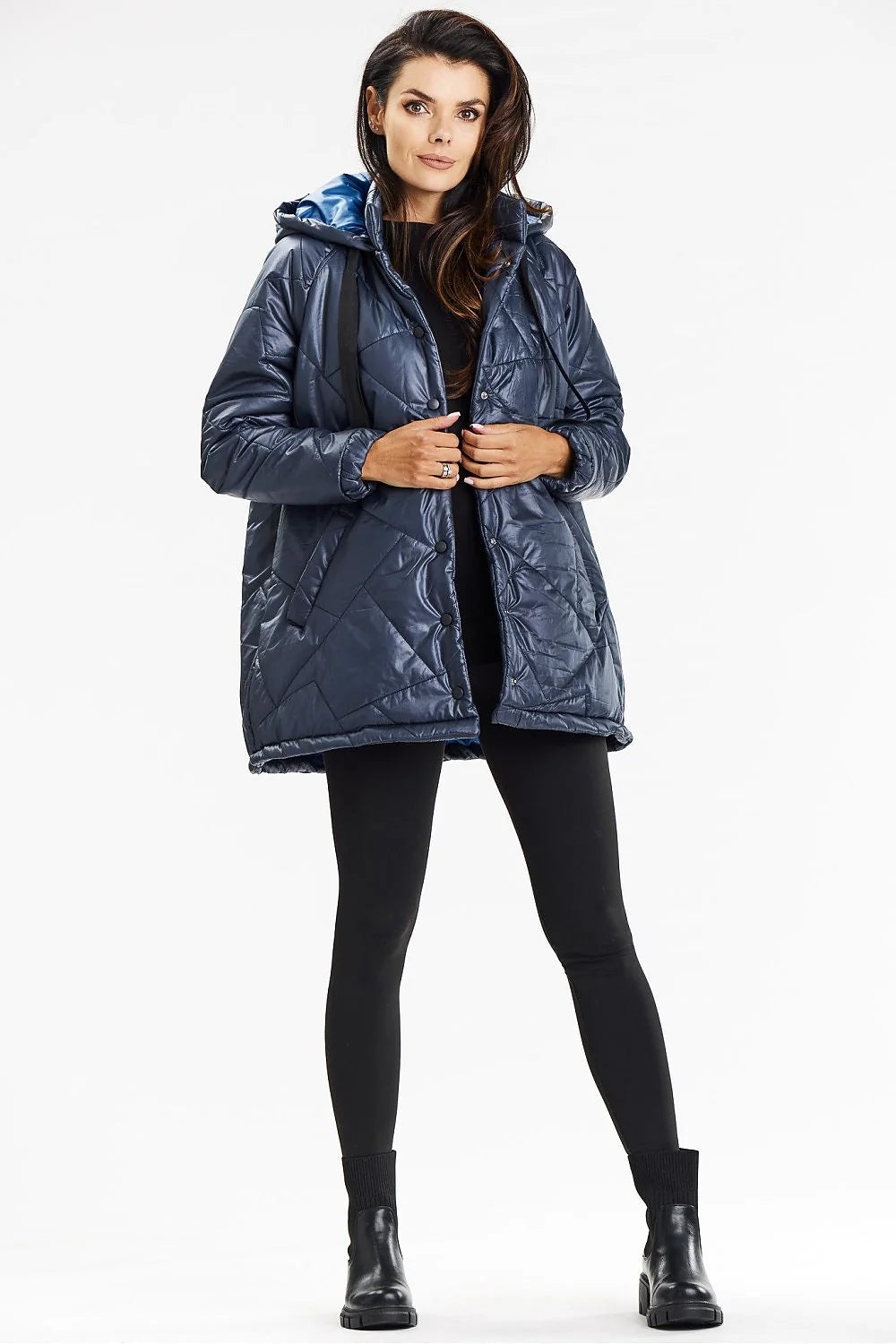 Veste femme matelassée bleu nuit capuche longues manches polyester style moderne fonctionnel