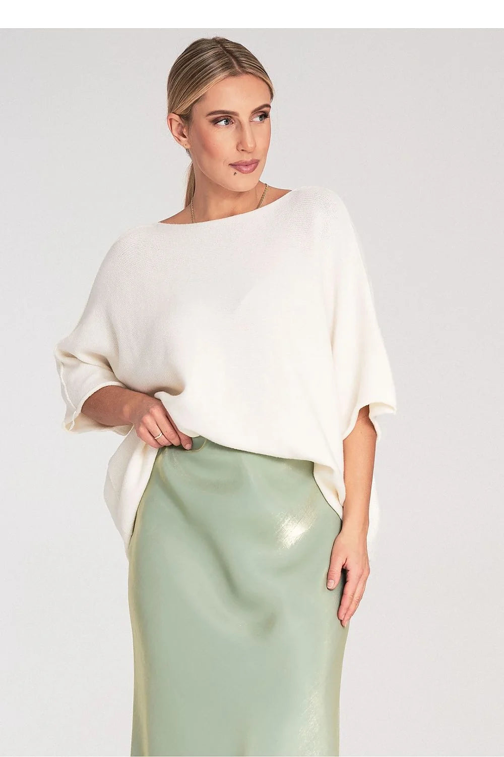 pull oversize femme maille fine écru col bateau manches kimono trois quarts coupe ample longueur hanches tombé fluide minimal chic