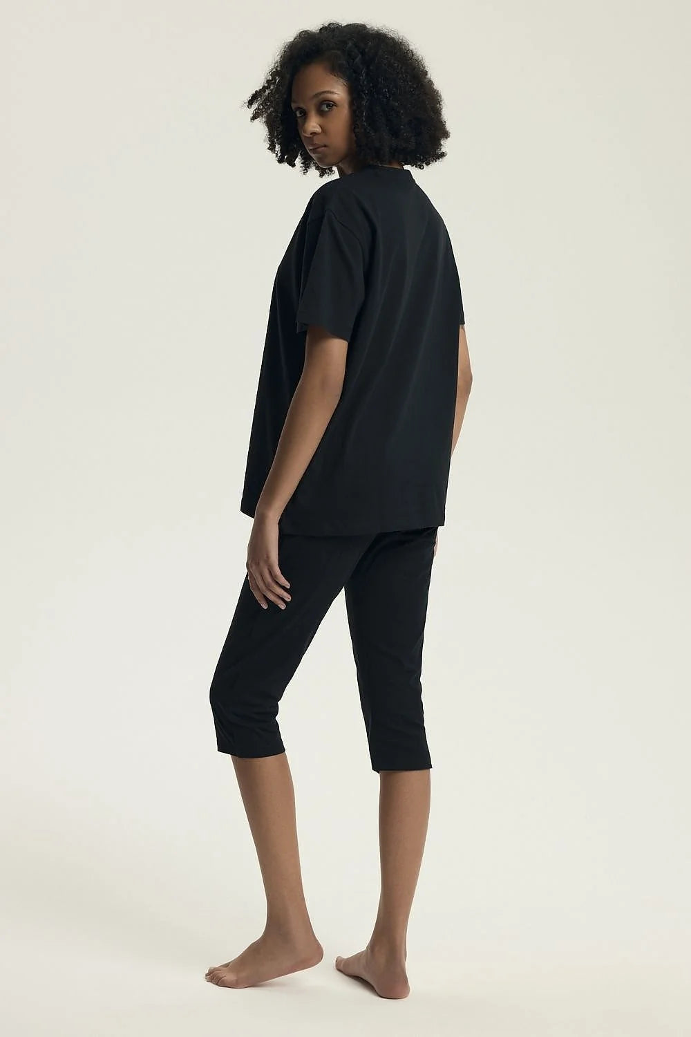 pyjama femme moderne ajusté coton doux confortable tshirt manches courtes col rond imprimé KINTSUGI pantacourt troisquarts slim noir élastique