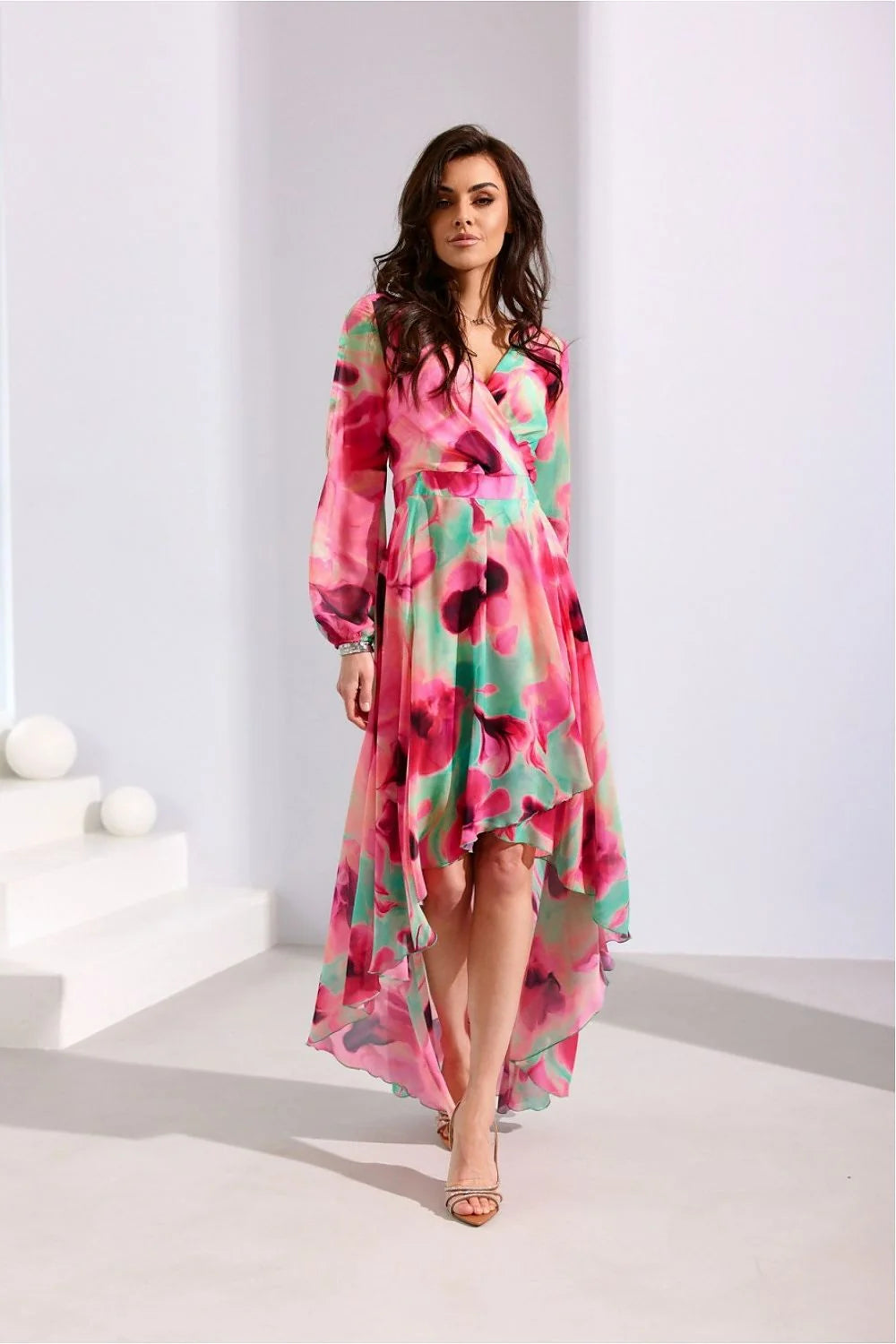 robe asymétrique maxi Roco Fashion manches longues fluides chiffon col V croisé taille cintrée ceinture intégrée traîne plissée