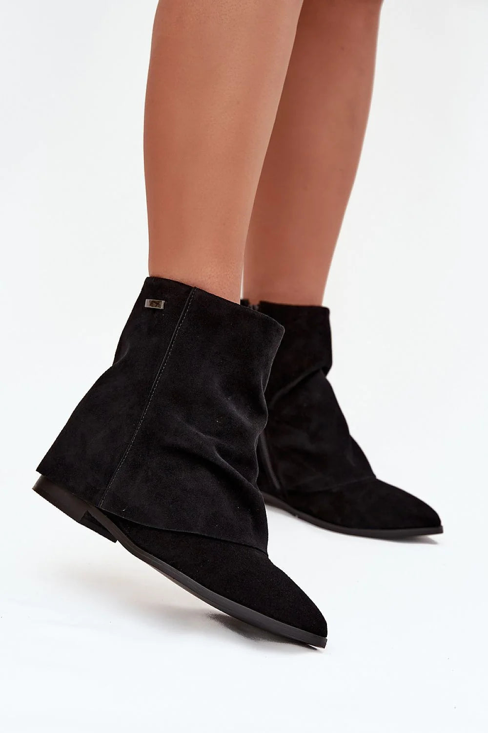 bottines suédine écologique noir slouch tige froncée bout pointu talon compensé caché 7cm doublure douce fermeture éclair semelle antidérapante automne
