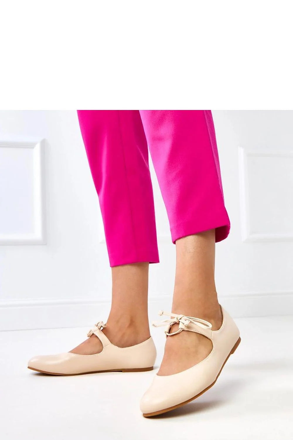 ballerines Solea femme nude beige rosé cuir écologique bout rond talon plat lacet pratique semelle fine minimaliste polyvalente