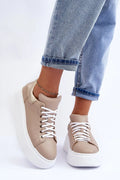 Chaussures de sport modernes en cuir synthétique beige, plateforme massive, lacets blancs, confort tout au long de la journée, style épuré pour femme