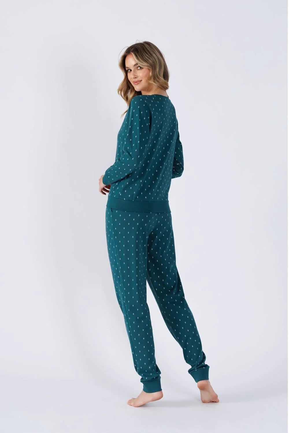 Pyjama femme confortable manches longues encolure semi-circulaire tissu doux respirant couleur bleu canard motifs blancs pantalon taille élastique ajustable occasion détente maison