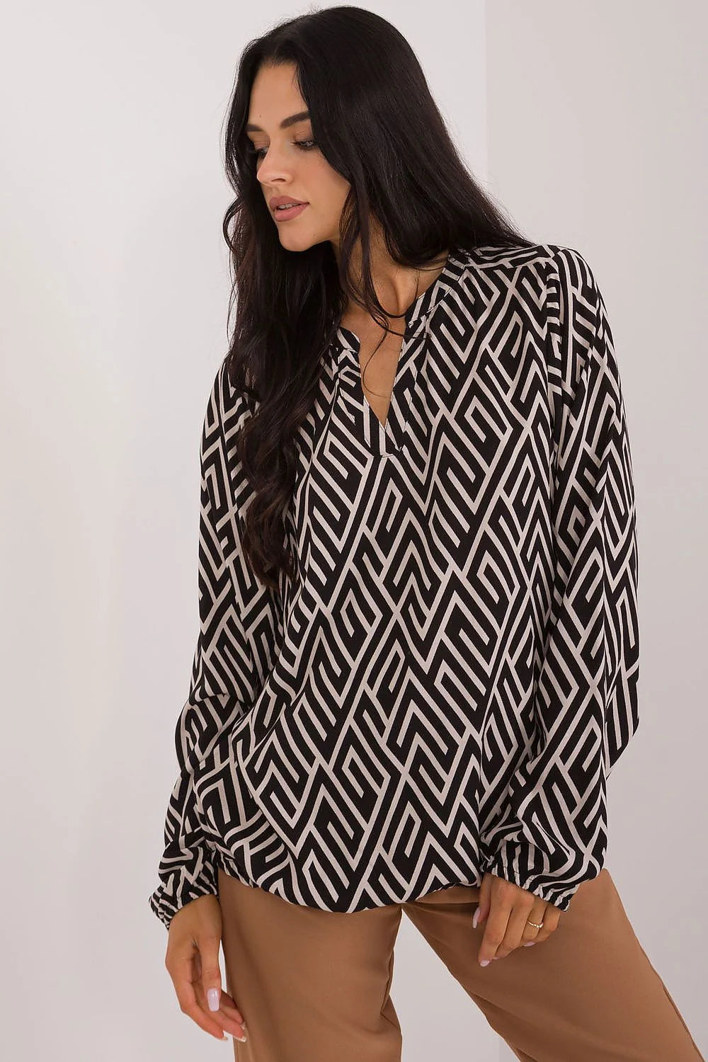 Chemisier Sublevel pour femme, motif géométrique en viscose écolo, manches longues bouffantes, décolleté V, style moderne, polyvalent, idéal pour la vie quotidienne et le travail