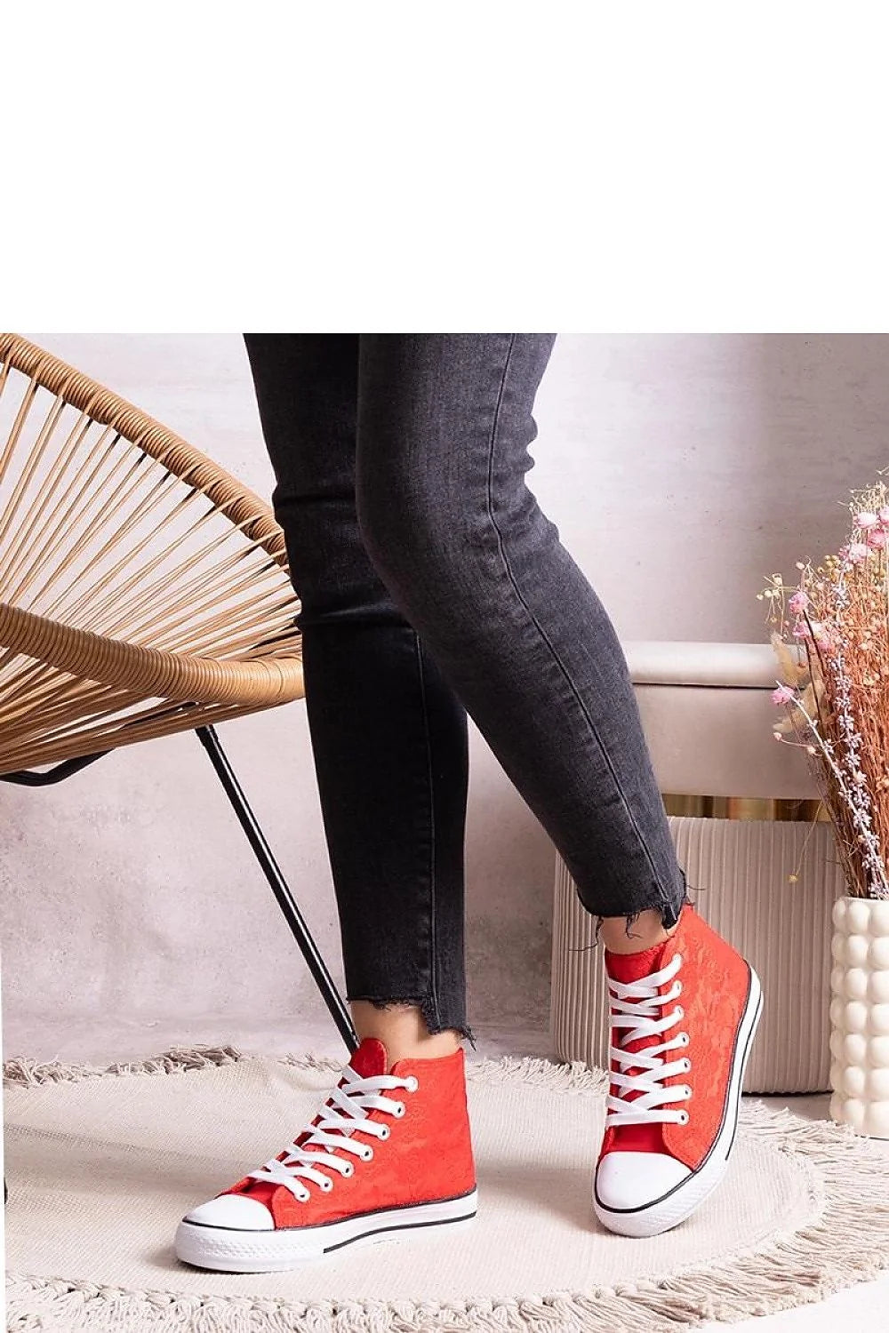 Baskets Solea modernes audacieuses rouge vif détails blancs tige haute lacets blancs caoutchouc durable sneakers femmes