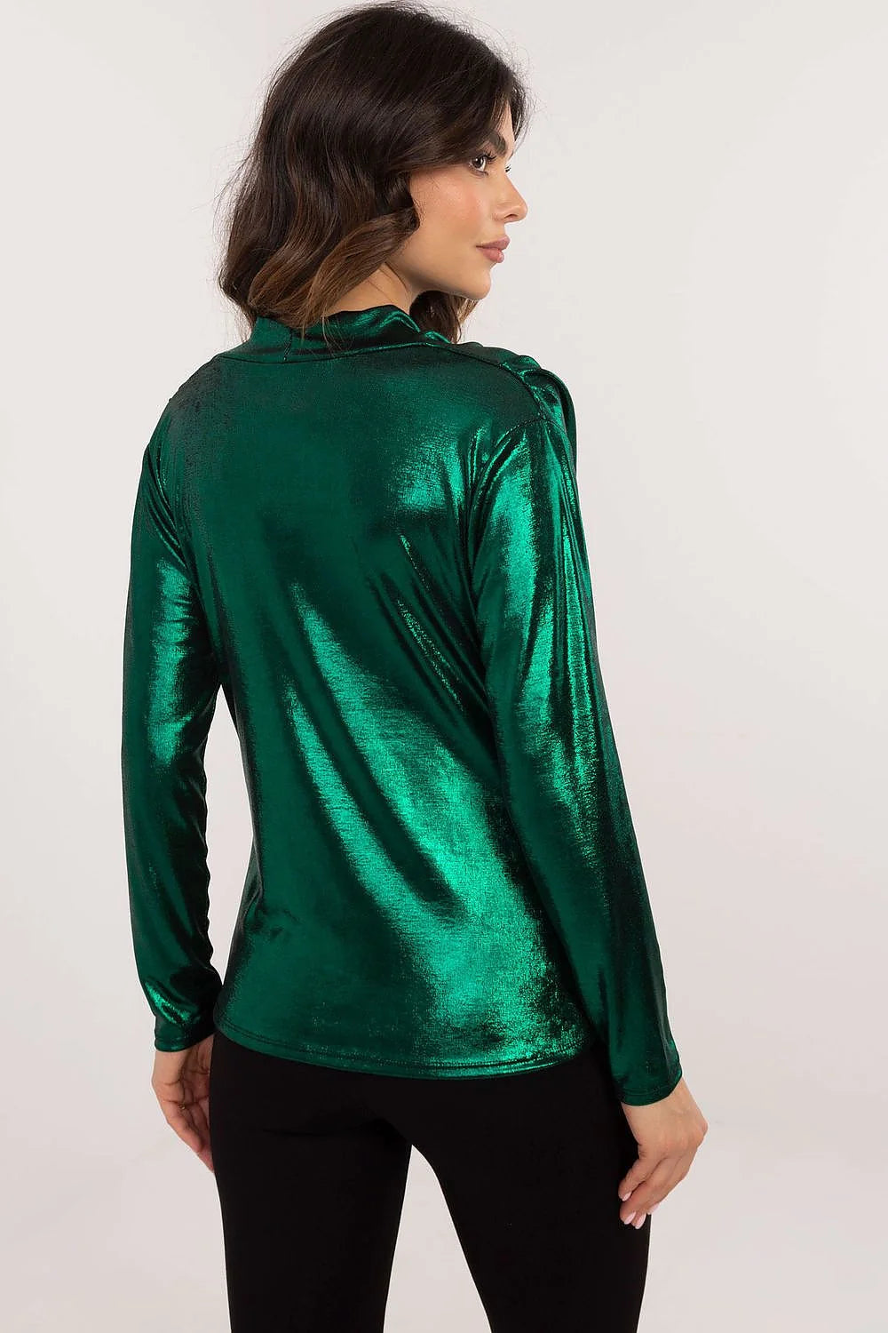 chemisier chic élégant femme manches longues col bénitier drapé frontal tissu métallisé vert émeraude satiné extensible coupe ajustée plis décoratifs