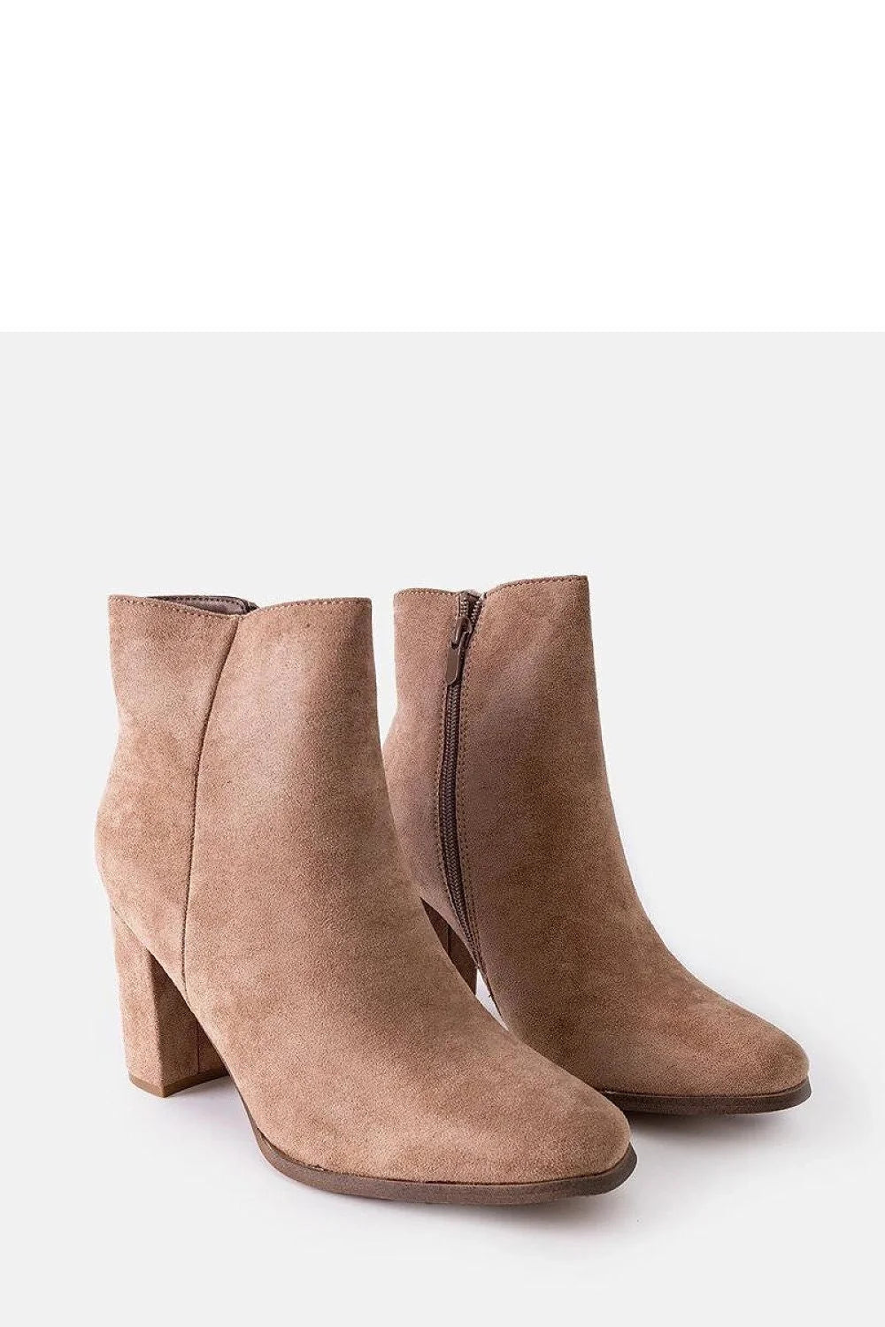 Bottines femmes daim beige talon carré style minimaliste coupe ajustée fermure glissante intérieur doublé