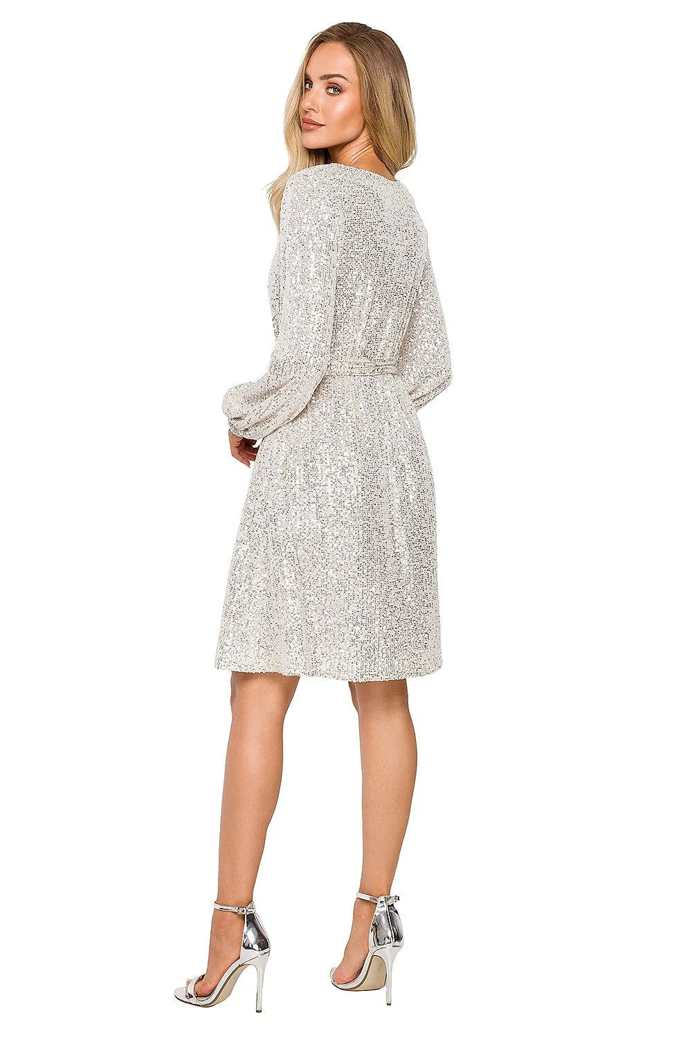 Robe de soirée élégante à paillettes argentées longueur genoux manches longues col rond ceinture nouable femme