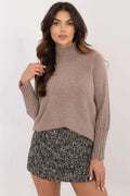 pull femme col roulé maille douce taupe coupe loose boxy courte manches longues poignets côtelés tombé fluide polyvalent chic décontracté
