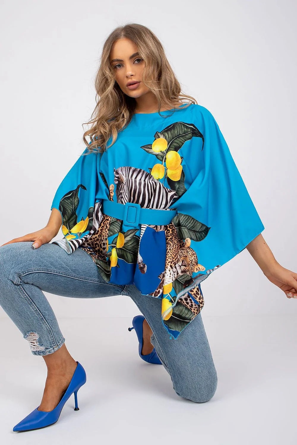 Chemisier Italy Moda pour femme, motifs animaux tropicaux, manches larges, ceinture polyester elasthanne bleu vibrant été