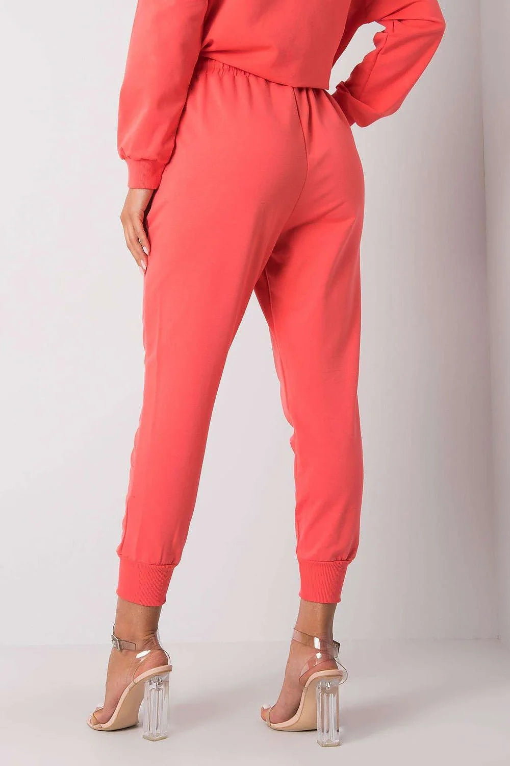 Pantalon survêtement Fancy pour femmes, style moderne, confortable, taille élastique, polyester et coton, poches latérales, finitions côtelées, occasion quotidienne, look sportswear
