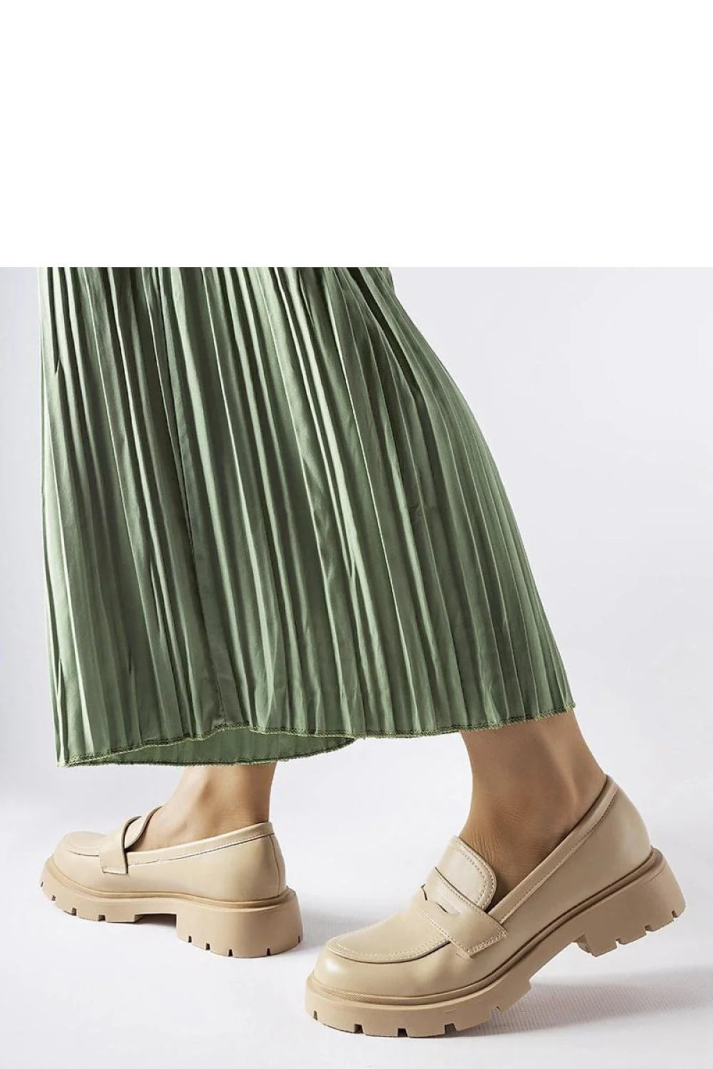 mocassins femme beige cuir lisse similicuir semelle épaisse crantée plateforme chunky bout arrondi bride penny élégants confortables maintien talon bas
