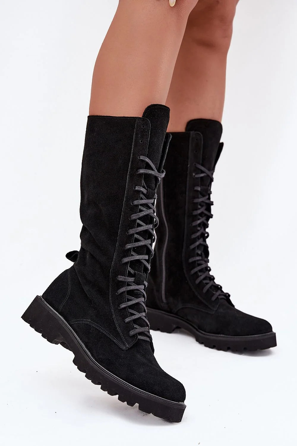 bottines montantes femme suède noir mi mollet lacets frontaux zip intérieur semelle crantée caoutchouc plateforme bout rond confortable