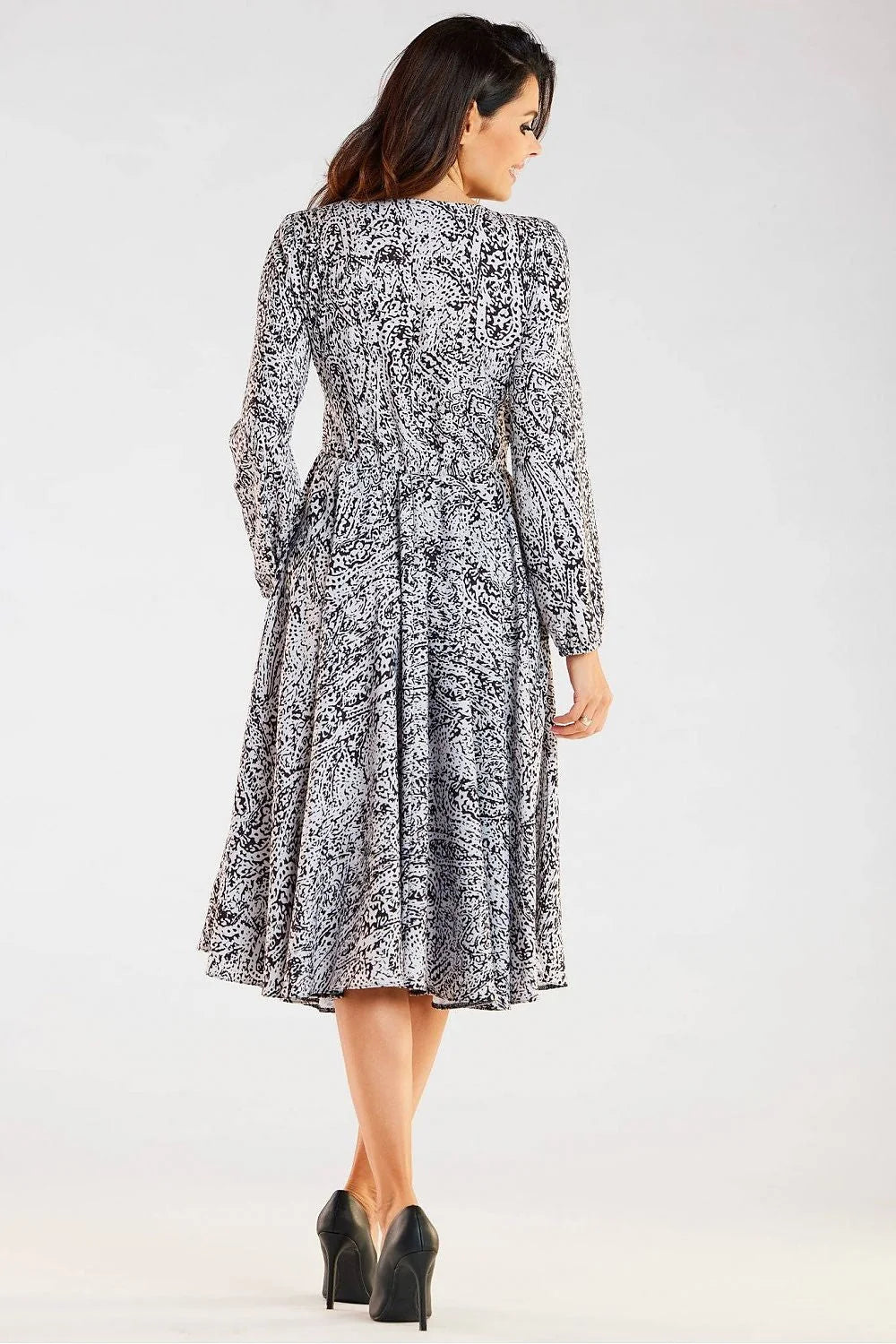 robe midi soie imprimée paisley bleu marine col V manches longues bouffantes taille froncée ceinture intégrée