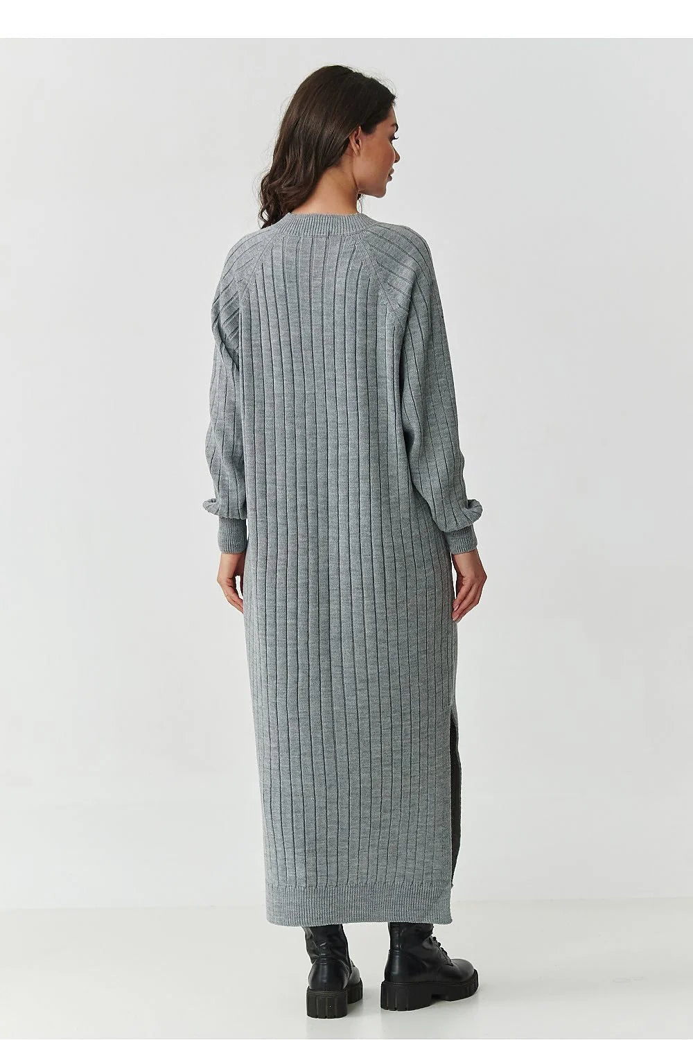 robe pull longue maxi côtelée oversize col V profond manches tombantes fentes latérales maille épaisse douce acrylique