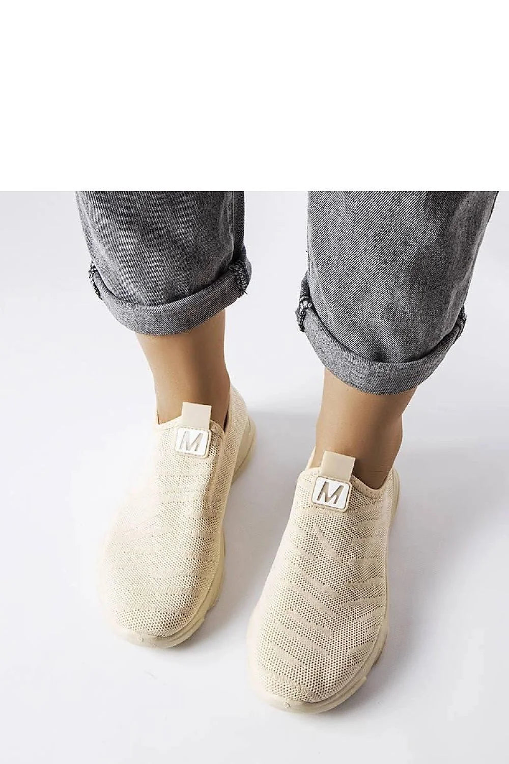 Chaussures de sport pour femmes style décontracté tige basse maille respirante semelle en caoutchouc logo M beige clair