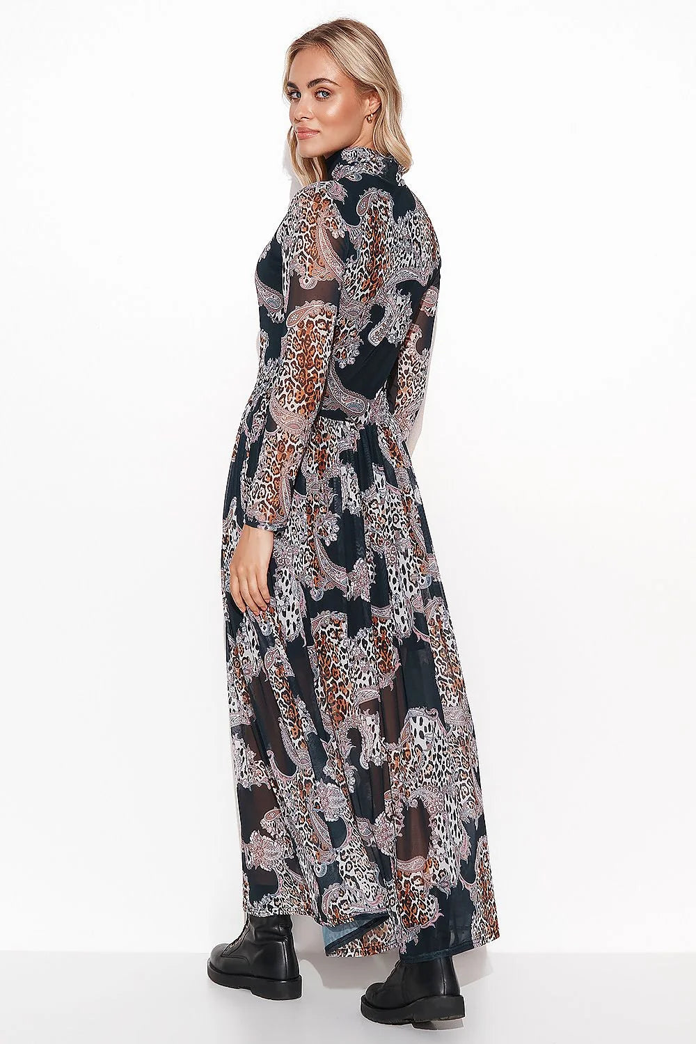 robe longue Makadamia maille douce aérée motifs animaliers géométriques manches longues col montant taille marquée partie inférieure évasée