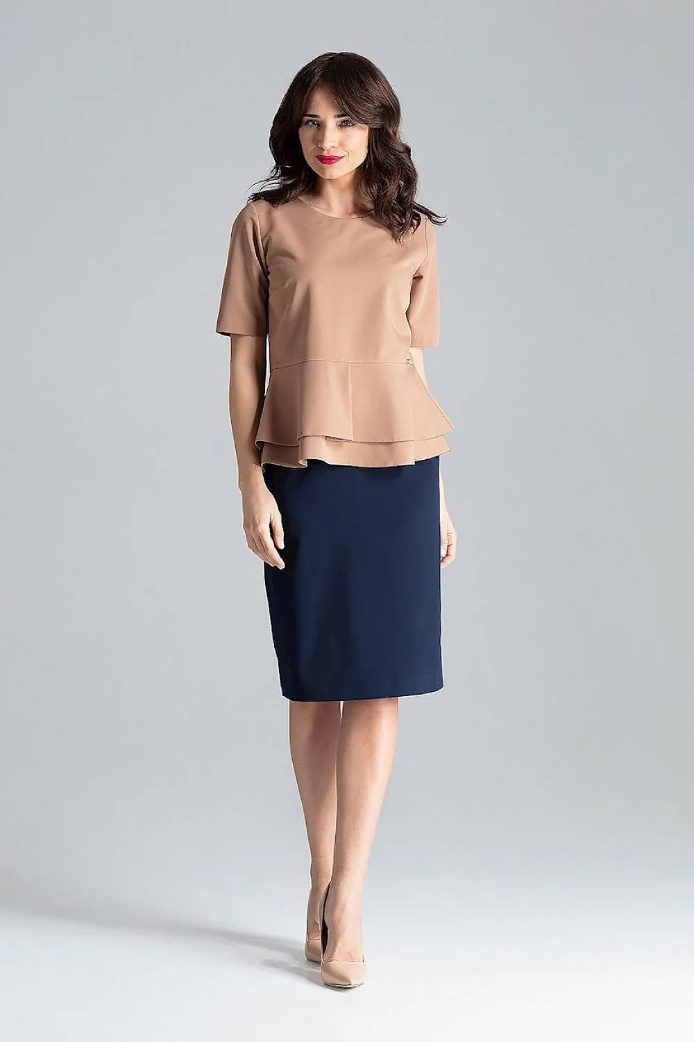 Chemisier à manches courtes vert émeraude double basque jupe beige sable taille ajustable polyester viscose femme