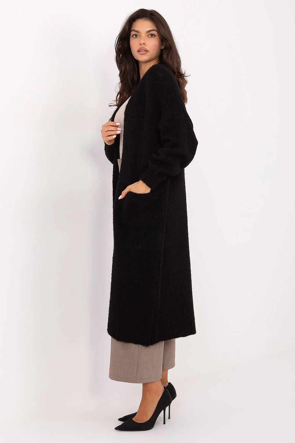 cardigan long femme duster maille noire épaisse moelleuse oversize ouvert manches longues poches plaquées côtelées poignets ourlet mi mollet chaud