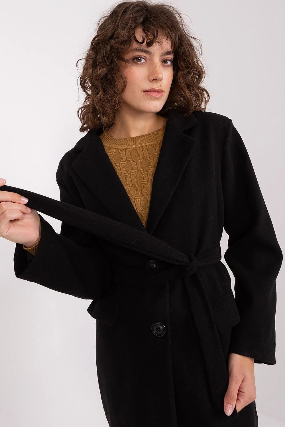 Manteau élégant pour femme coupe droite structurée manches longues ceinture incluse couleur noire tissu laineux polyester doublure confortable