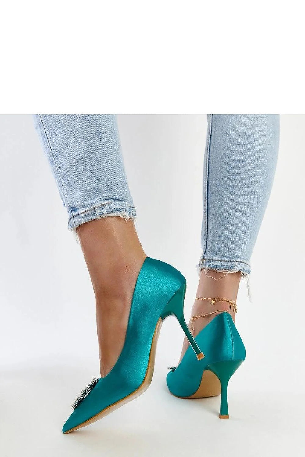 Escarpins talons hauts Solea bleu turquoise satin fleurs cristaux pointu soirée femme élégance occasion spéciale mode
