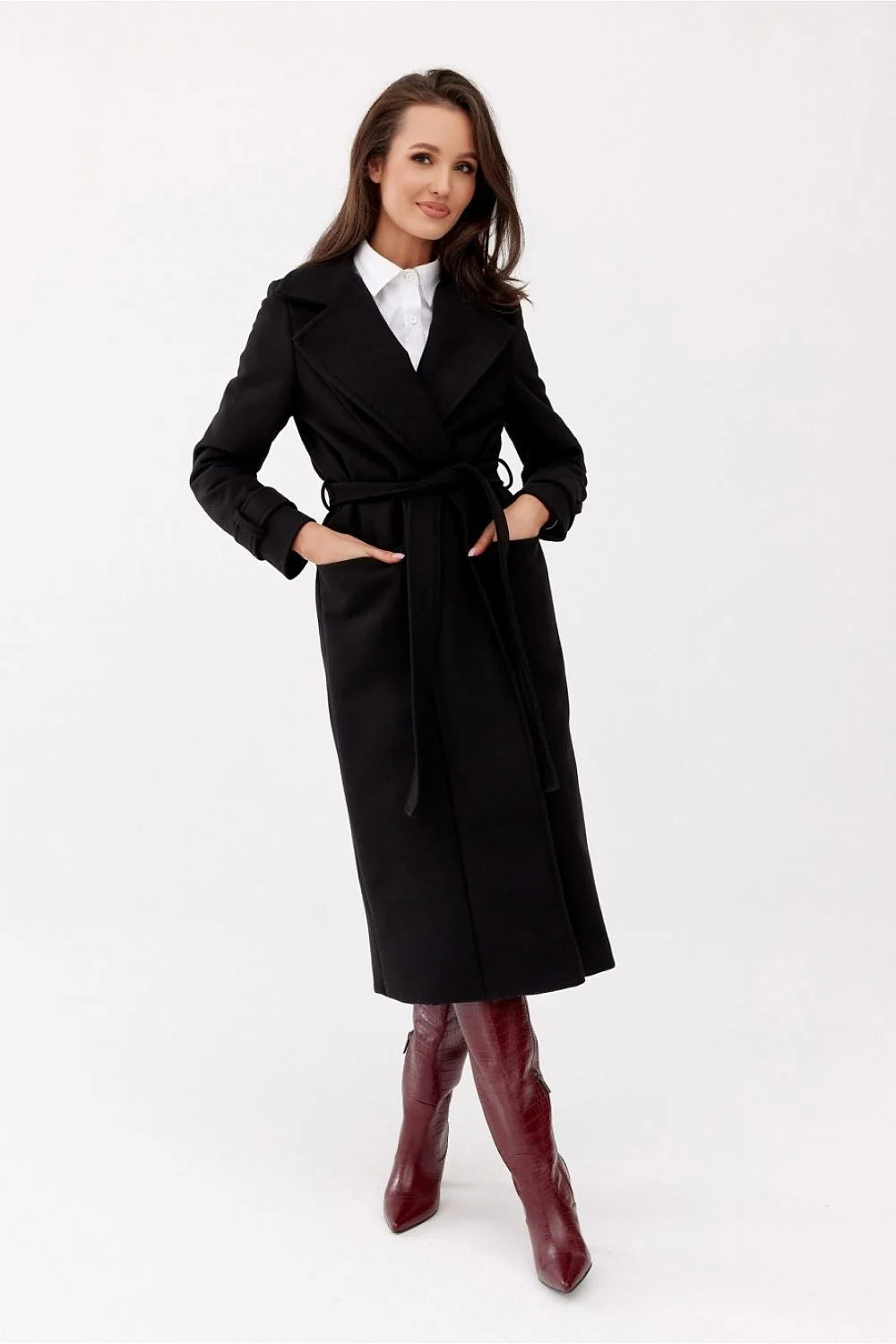 Manteau élégant pour femme long coupe droite laine noire automne-hiver ceinture poches envers large