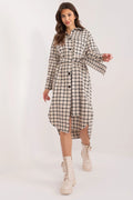Robe chemise Lakerta motif carreaux noir et blanc coupe asymétrique ceinture incluse manches longues confortable femme