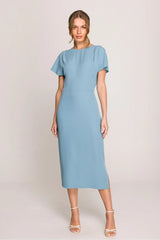 robe midi droite ajustée bleu pastel poudrée fluide légère manches courtes évasées encolure ronde minimaliste intemporelle