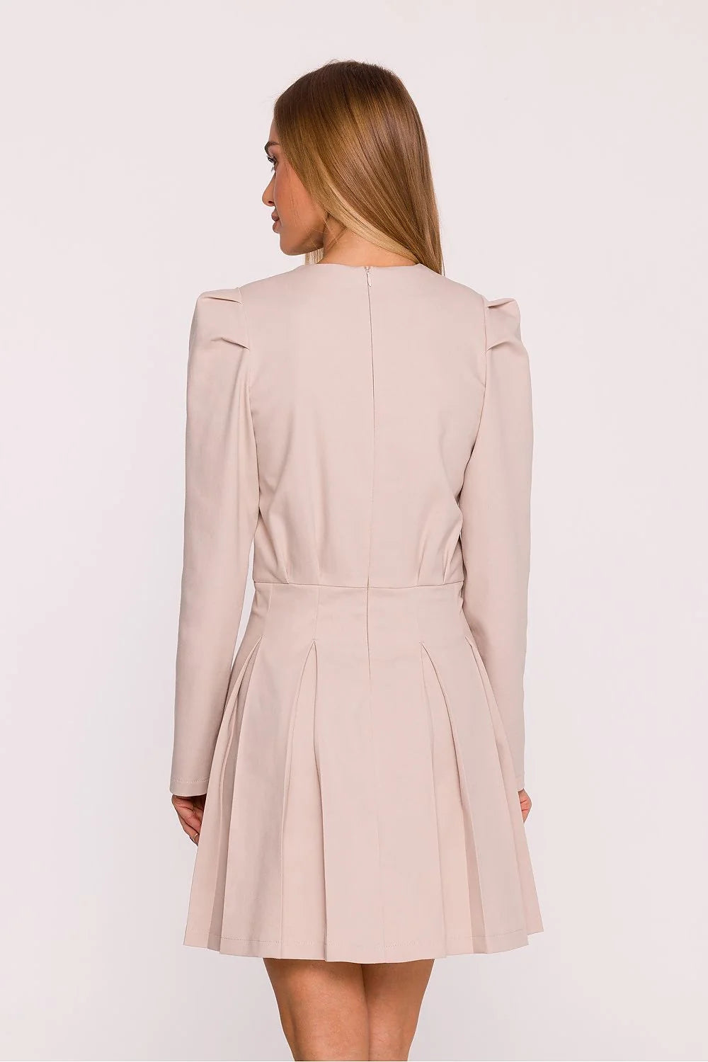 robe Moe tissu imitation denim mat élastique encolure ronde manches longues épaules structurées taille cintrée jupe plissée mini beige